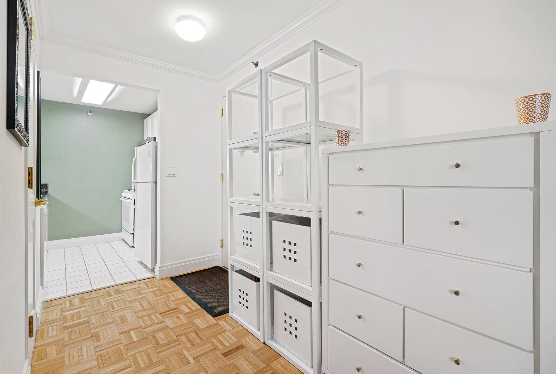 404 East 76th Street, Unit 5F Manhattan, NY 10021 - Photo 11 of 46