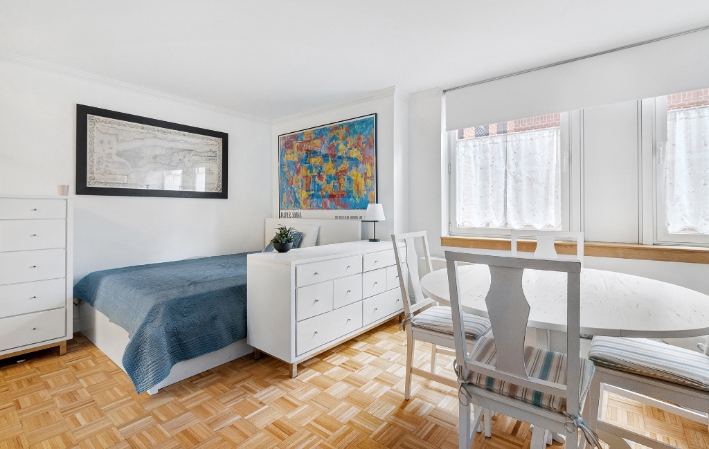 404 East 76th Street, Unit 5F Manhattan, NY 10021 - Photo 26 of 46