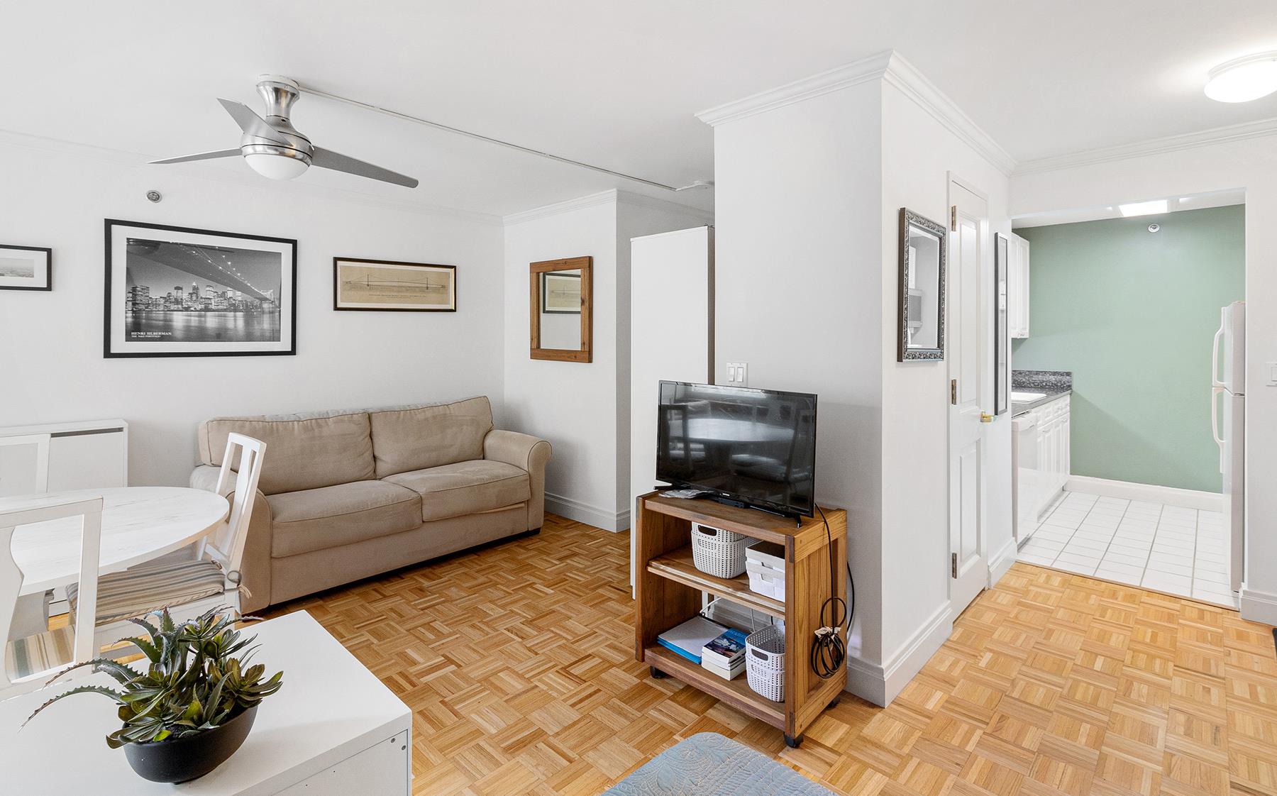 404 East 76th Street, Unit 5F Manhattan, NY 10021 - Photo 5 of 46