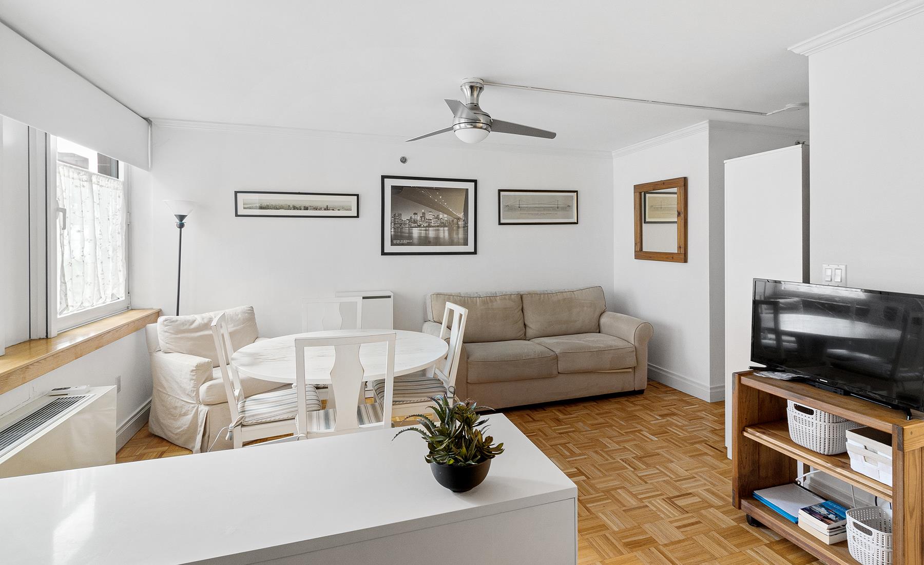 404 East 76th Street, Unit 5F Manhattan, NY 10021 - Photo 8 of 46