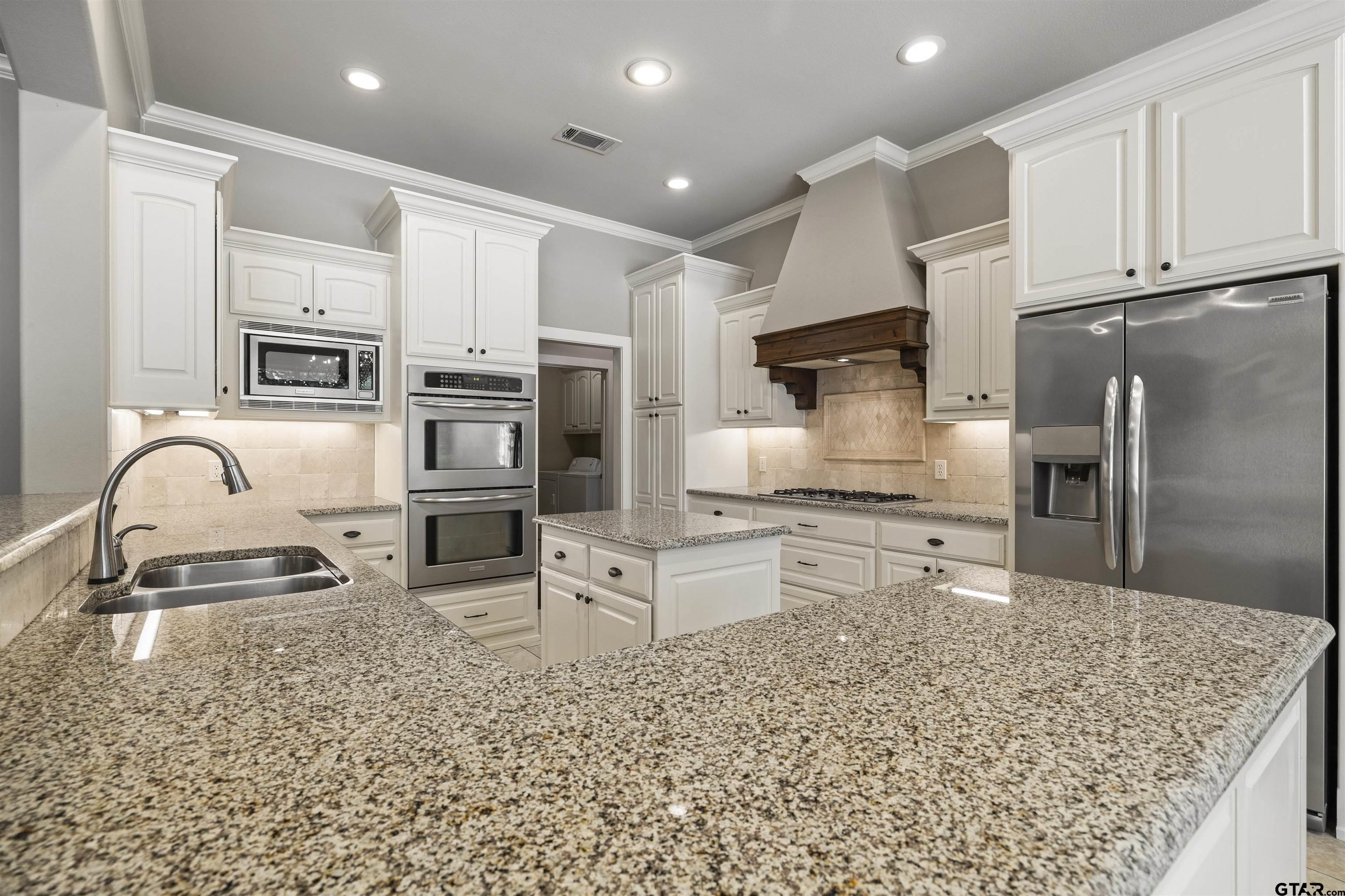 6446 Rochester Way Tyler, TX 75703 - Photo 11 of 33