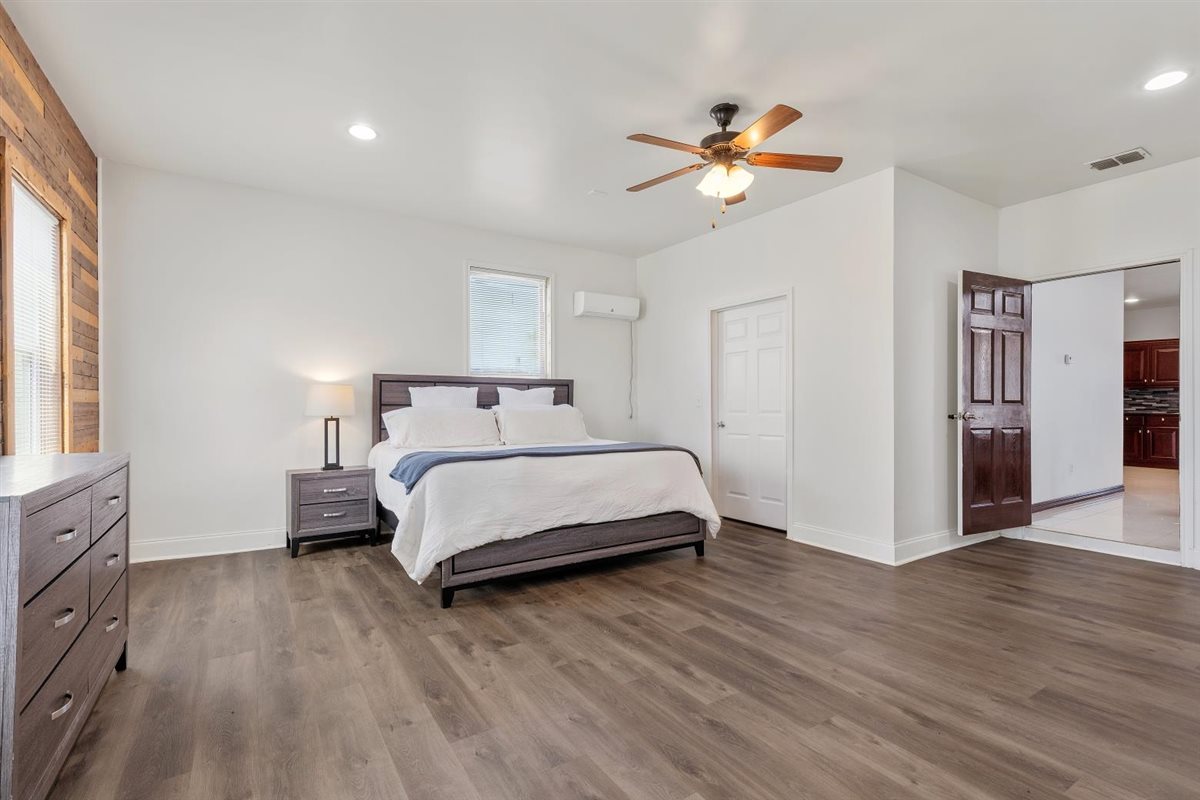 1206 Walter Hoffman Road Cedar Creek, TX 78612 - Photo 25 of 40 Bonus Room/Bedroom