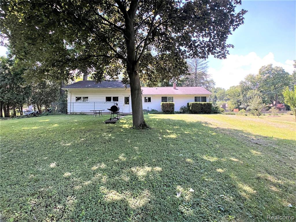 3331 Devondale Road Rochester Hills, MI 48309 - Photo 18 of 19
