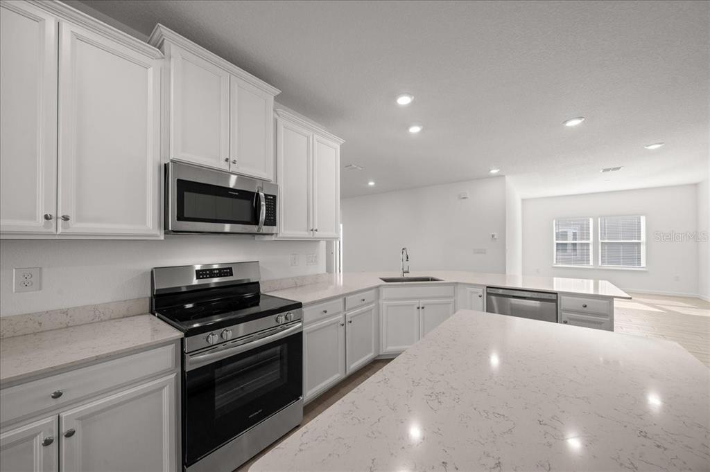 7930 Southwest 74th Loop Ocala, FL 34481 - Photo 16 of 60