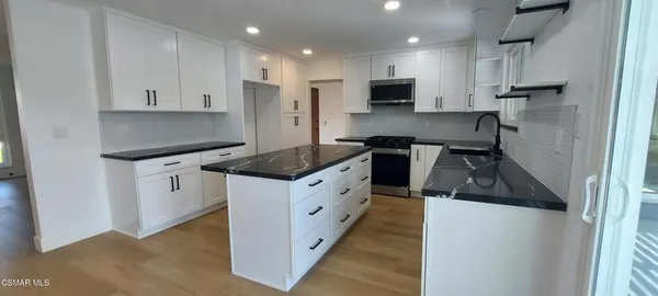 $1,275,000 | 22 Van Dyke Street, Thousand Oaks, CA 91360