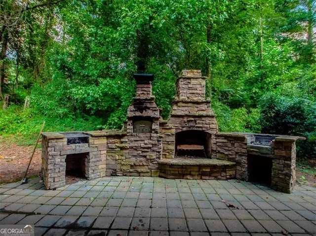 $550,000 | 2590 Camden Glen Court, Roswell, GA 30076