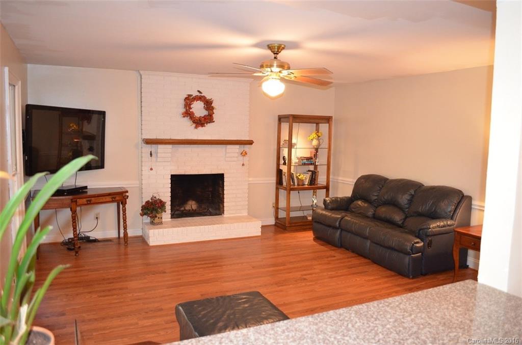 6801 Plott Road Charlotte, NC 28215 - Photo 3 of 24 Gallery Image 3