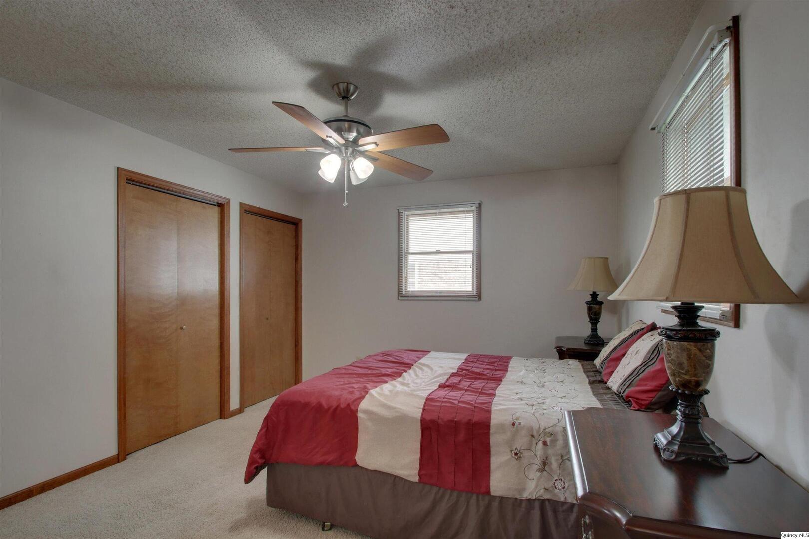 1217 Klondike Road Quincy, IL 62305 - Photo 11 of 28