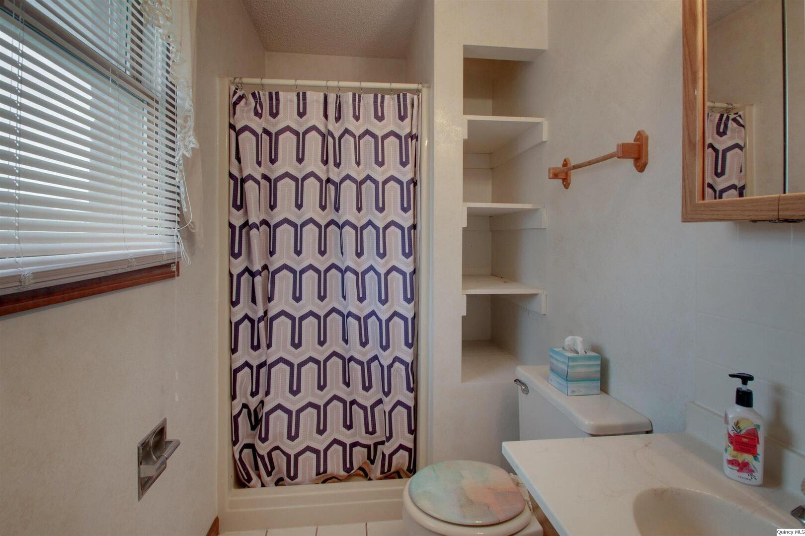 1217 Klondike Road Quincy, IL 62305 - Photo 13 of 28