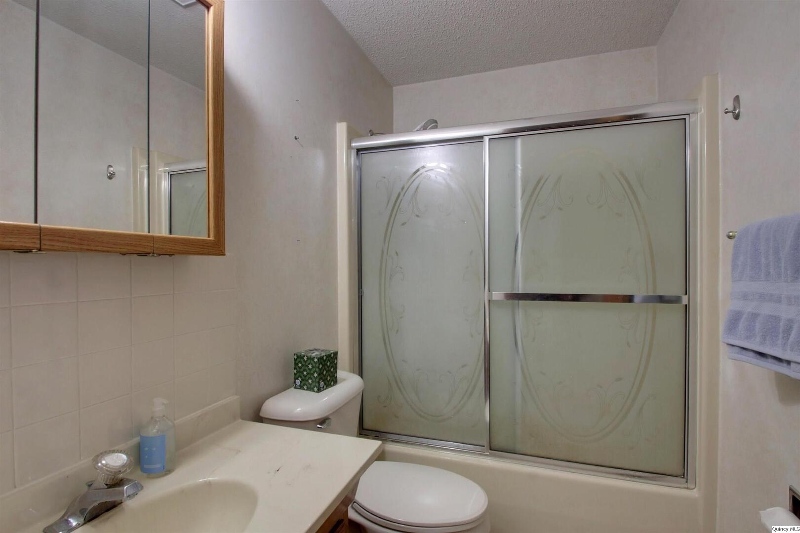 1217 Klondike Road Quincy, IL 62305 - Photo 16 of 28