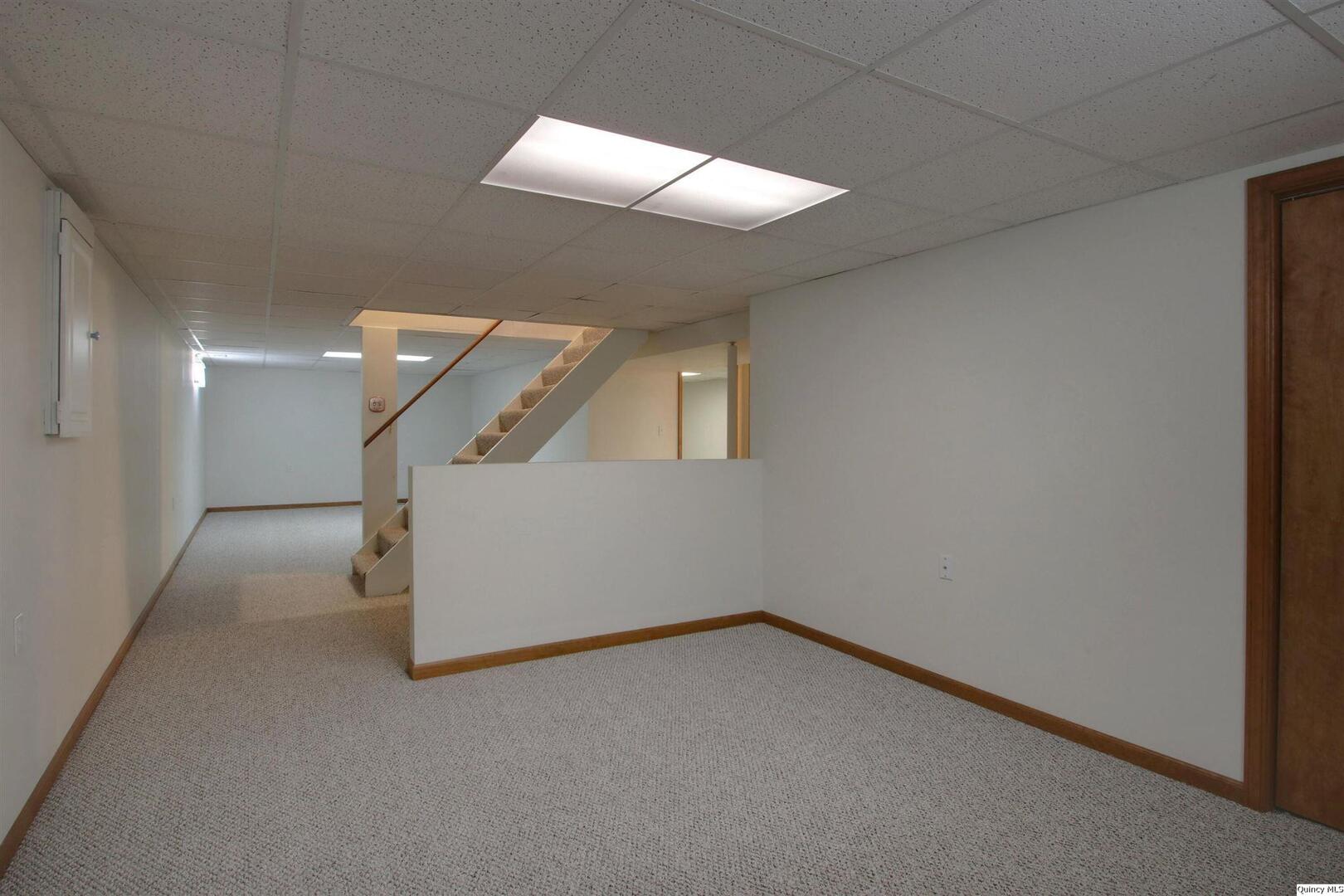 1217 Klondike Road Quincy, IL 62305 - Photo 20 of 28