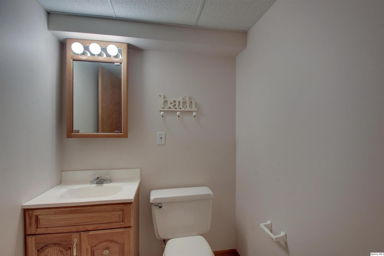 1217 Klondike Road Quincy, IL 62305 - Photo 23 of 28