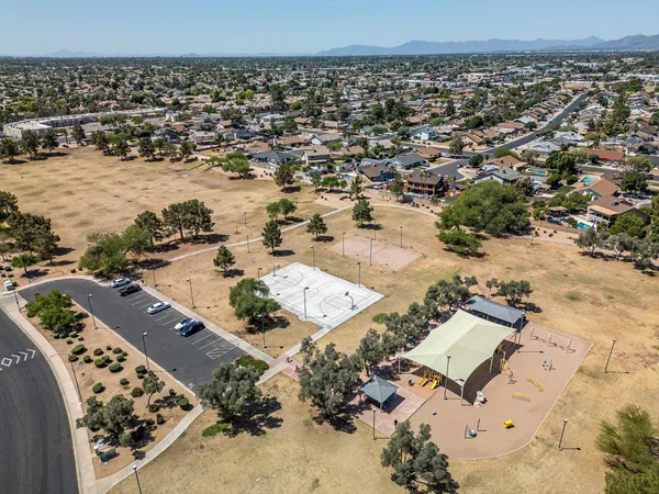 $4,300 | 652 West Nido Avenue, Mesa, AZ 85210