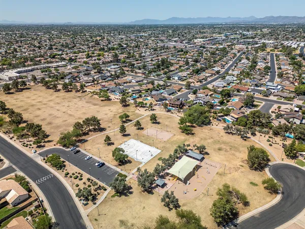 $4,300 | 652 West Nido Avenue, Mesa, AZ 85210