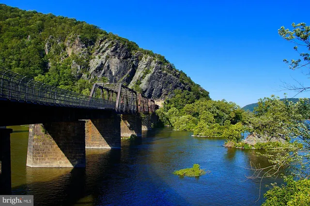 a view of street with sitting area
