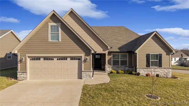 $349,900 | 2000 Crestview Lane, Georgetown, IN 47122