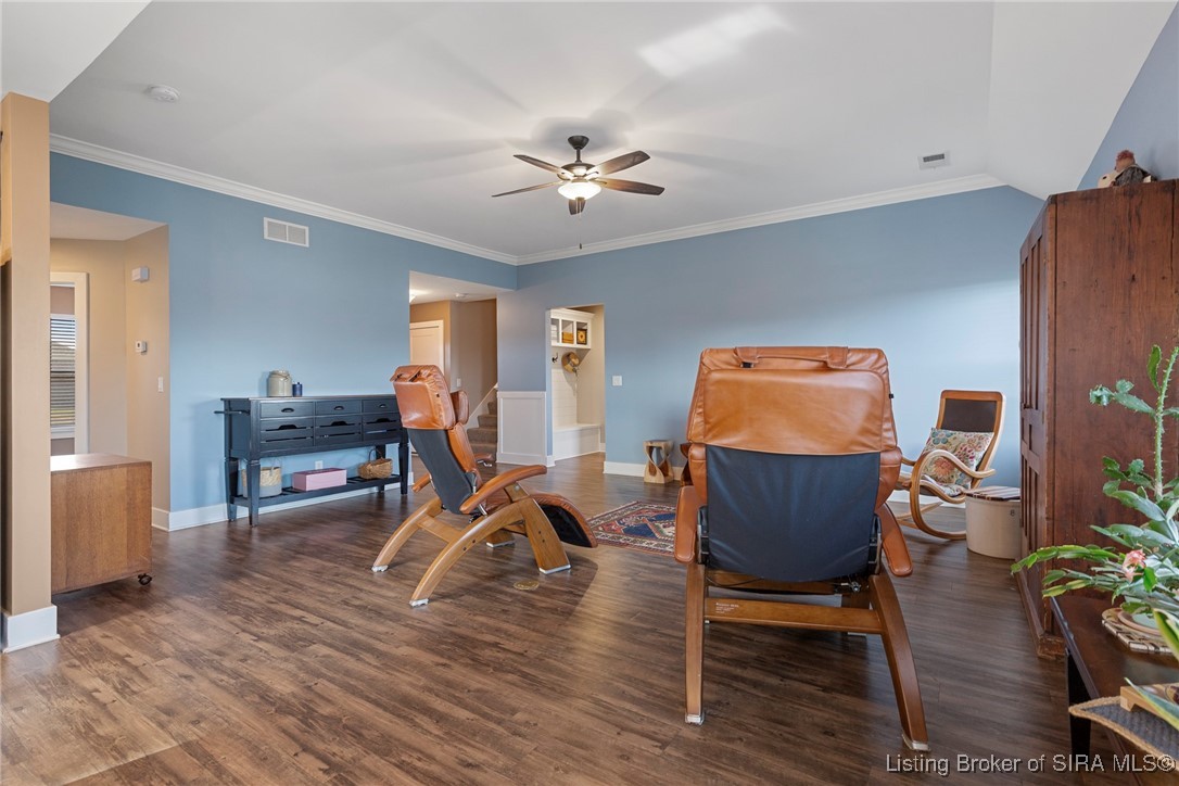 2000 Crestview Lane Georgetown, IN 47122 - Photo 13 of 48