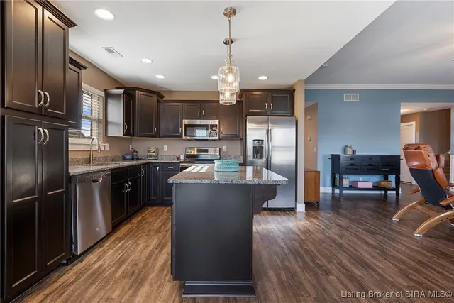 $344,900 | 2000 Crestview Lane, Georgetown, IN 47122