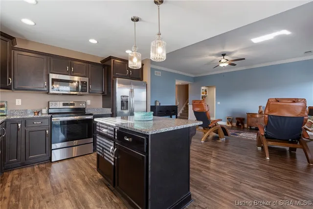 $344,900 | 2000 Crestview Lane, Georgetown, IN 47122