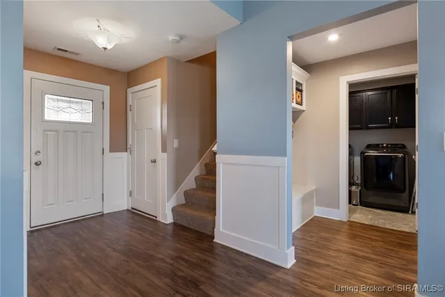 $344,900 | 2000 Crestview Lane, Georgetown, IN 47122