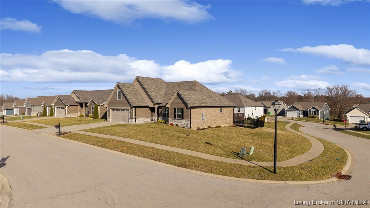 2000 Crestview Lane Georgetown, IN 47122 - Photo 4 of 48