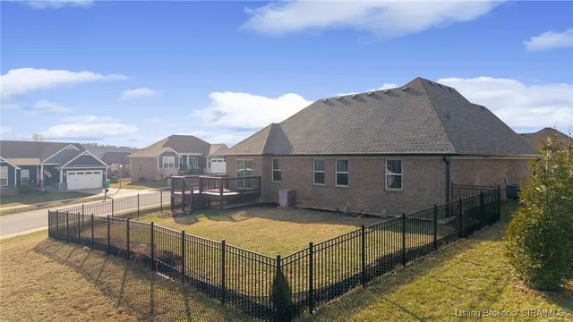 $344,900 | 2000 Crestview Lane, Georgetown, IN 47122