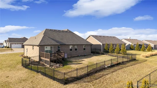 $344,900 | 2000 Crestview Lane, Georgetown, IN 47122