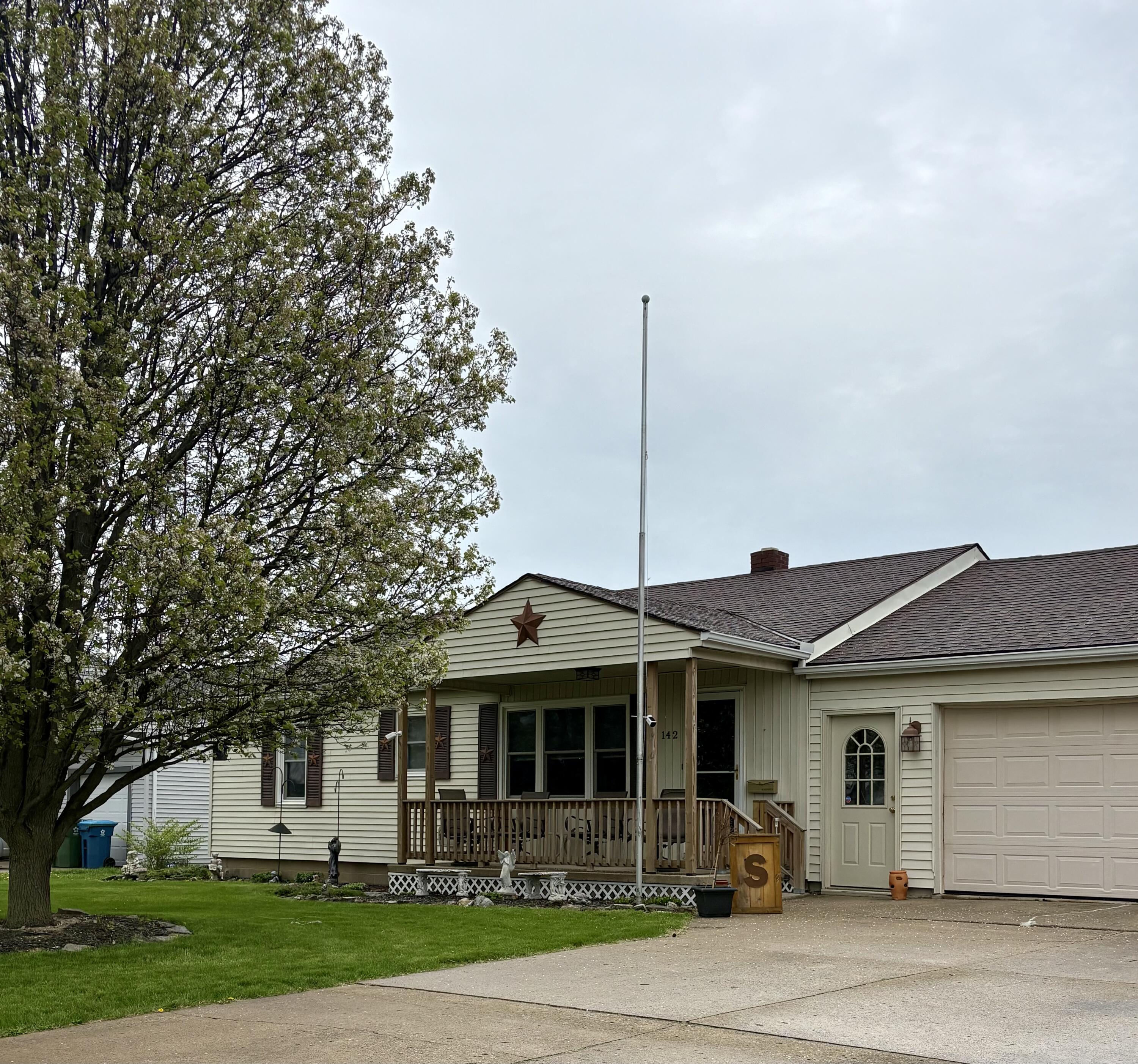 142 South Vandemark Road Sidney, OH 45365 - Photo 2 of 26
