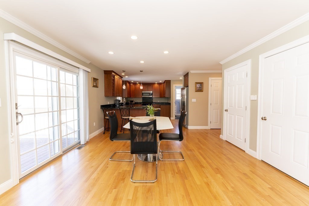 11 Sanderson Road Waltham, MA 02451 - Photo 6 of 19