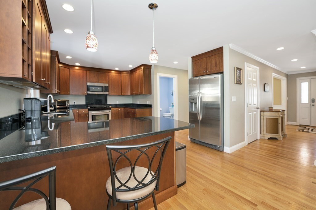 11 Sanderson Road Waltham, MA 02451 - Photo 8 of 19