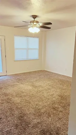$1,195 | 606 West Main Street, Waxahachie, TX 75165
