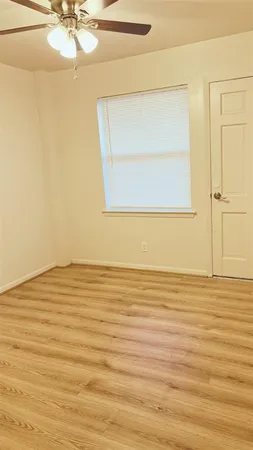 $1,195 | 606 West Main Street, Waxahachie, TX 75165
