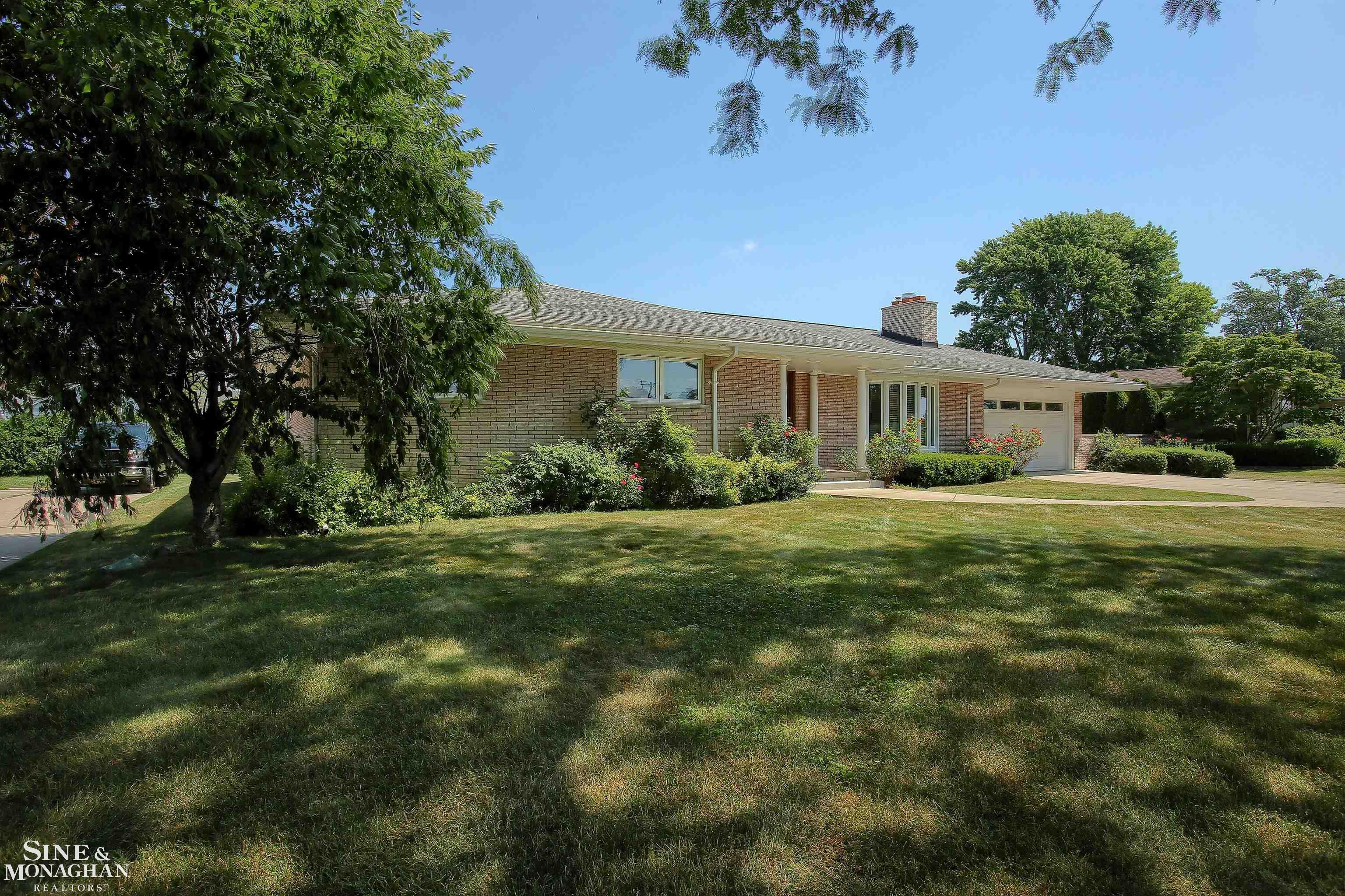 54 Willison Road Grosse Pointe Shores, MI 48236 - Photo 2 of 44