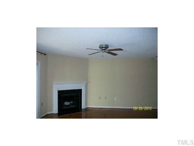 7829 Falcon Rest Circle Raleigh, NC 27615 - Photo 4 of 10 Living Room