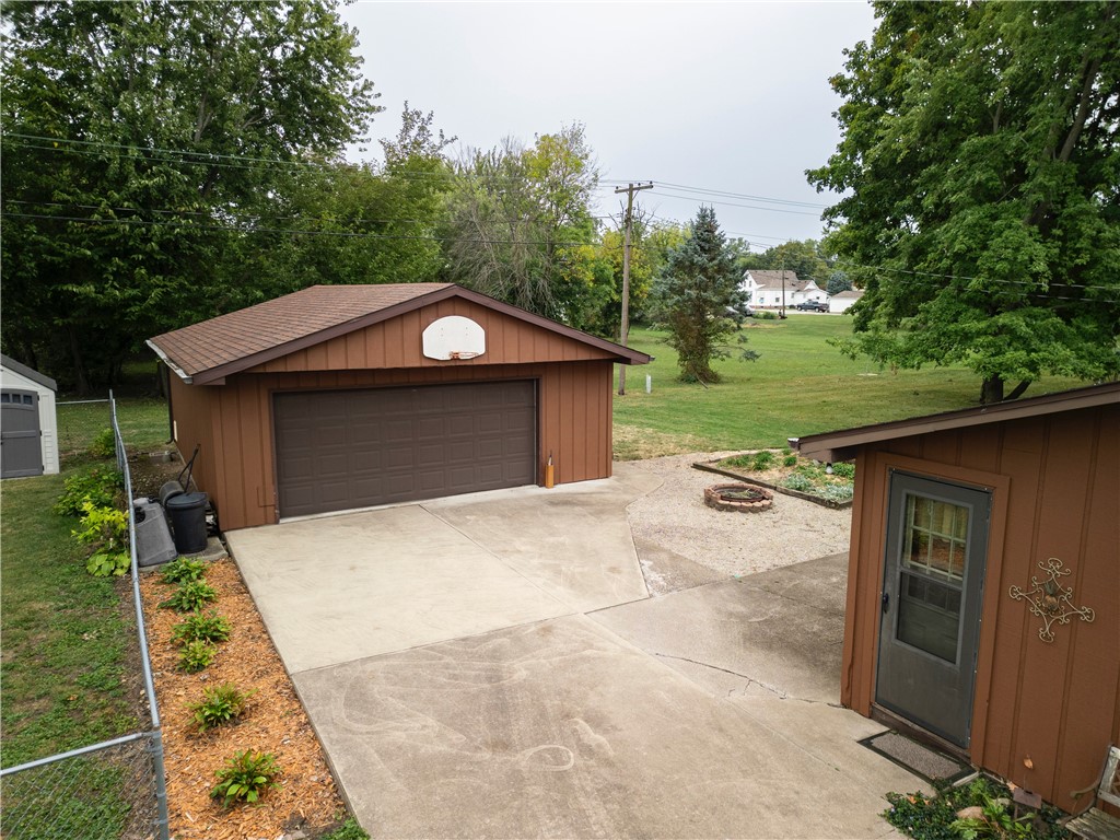511 Garfield Street Georgetown, IL 61846 - Photo 5 of 32 Gallery Image 5