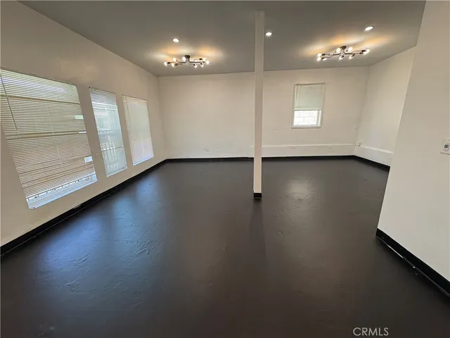 $1,700 | 3012 East 7th Street, Long Beach, CA 90804