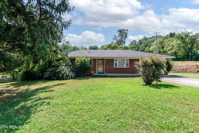 $1,850 | 2900 Troy Avenue, Maryville, TN 37804