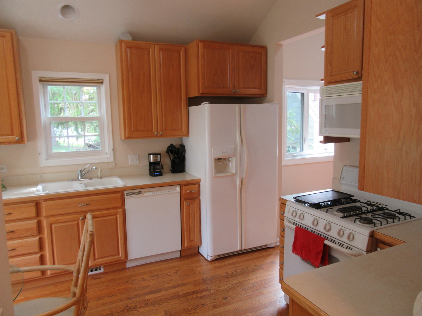 805 Ridge Avenue Wauconda, IL 60084 - Photo 8 of 25