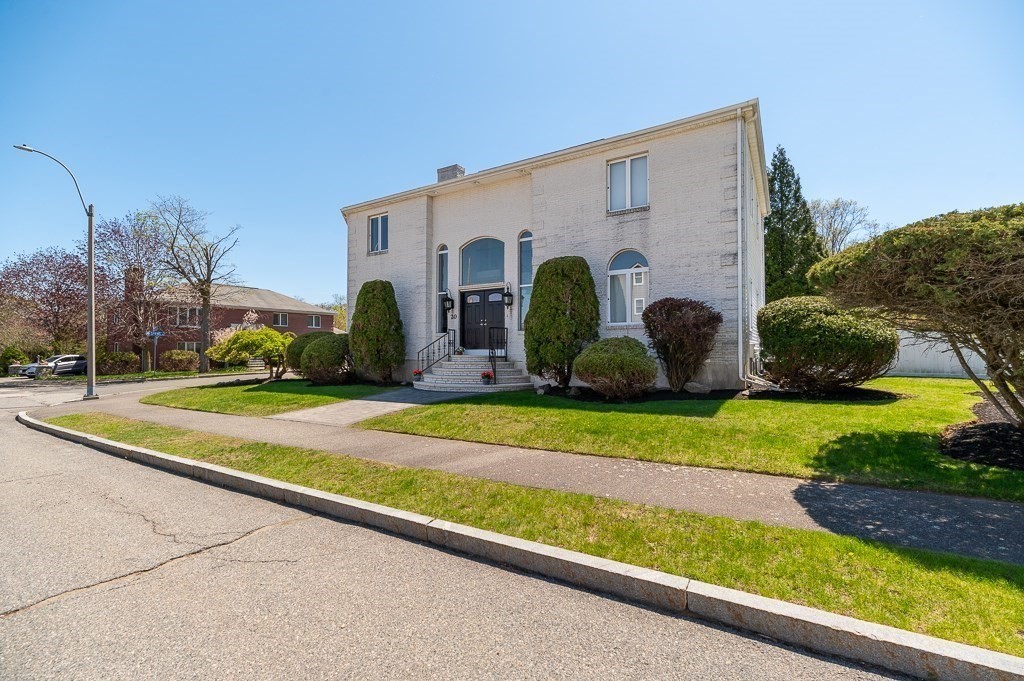 20 Landers Road Stoneham, MA 02180 - Photo 2 of 36