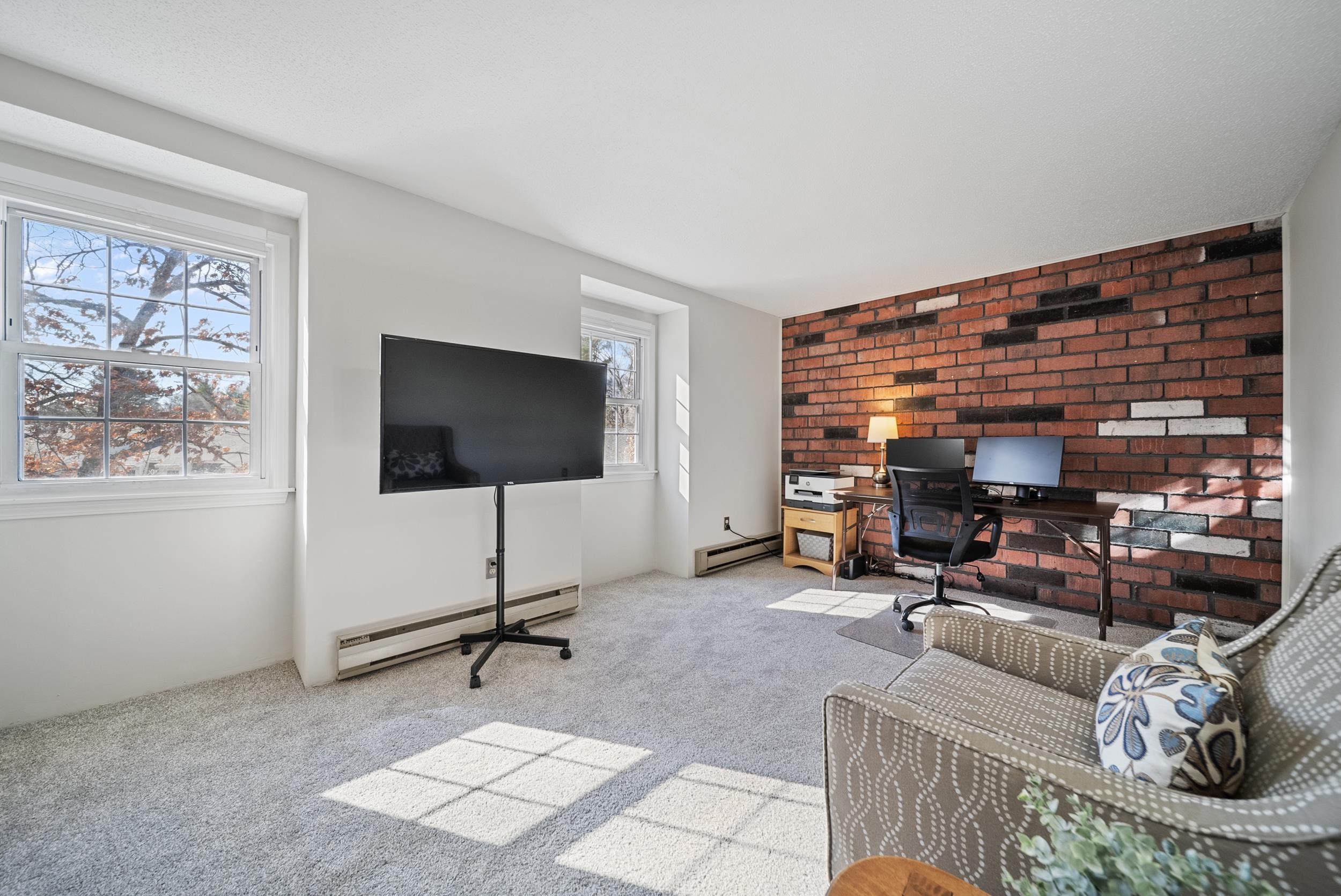 35 Olde Country Village Road, Unit 35 Londonderry, NH 03053 - Photo 22 of 44