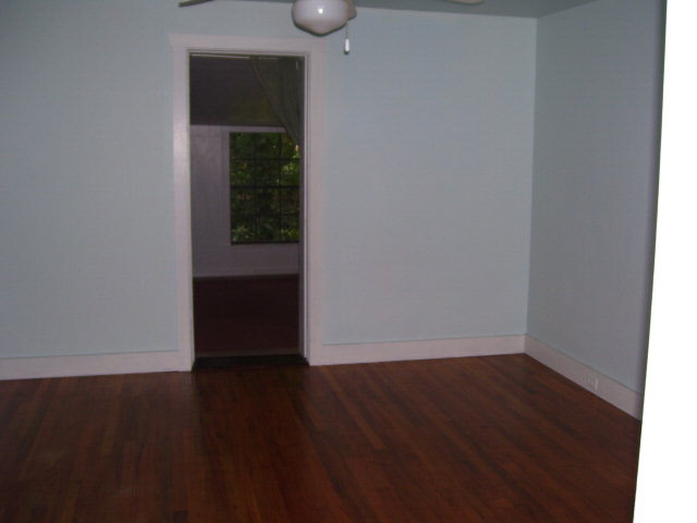 24271 Blake Lane Fairhope, AL 36532 - Photo 11 of 14 Laundry