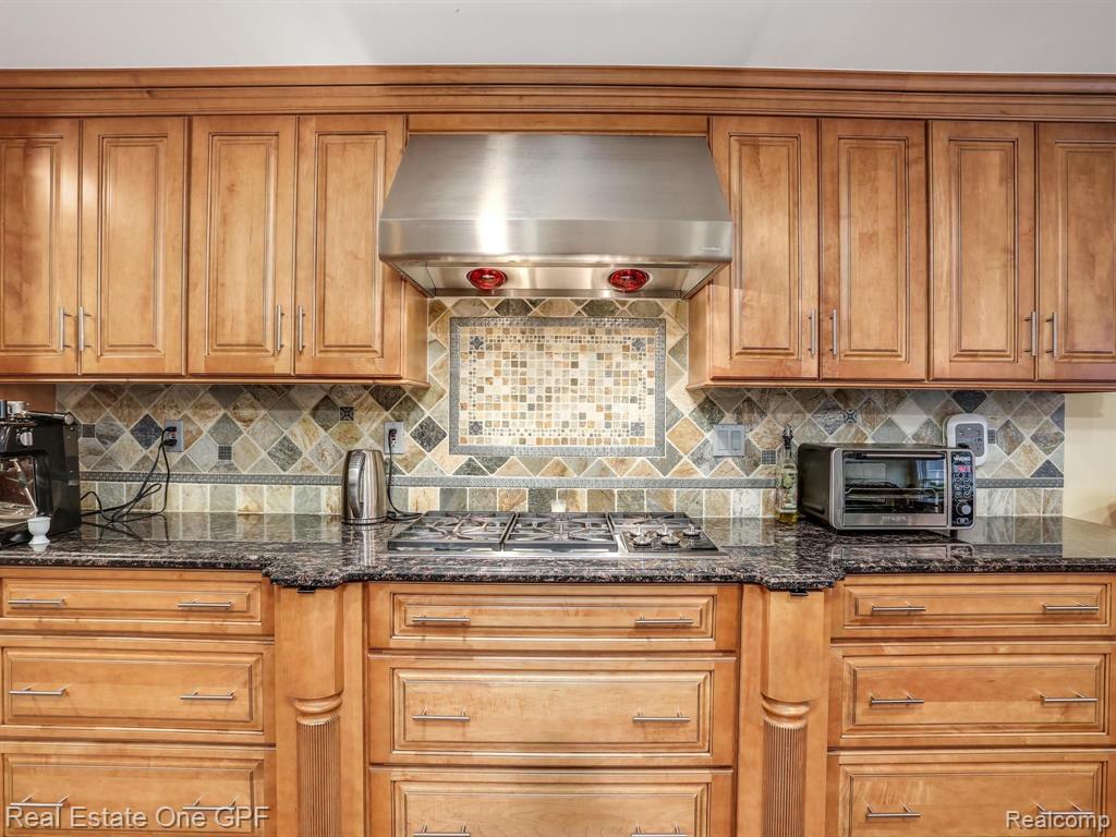 371 Lincoln Road Grosse Pointe, MI 48230 - Photo 15 of 55