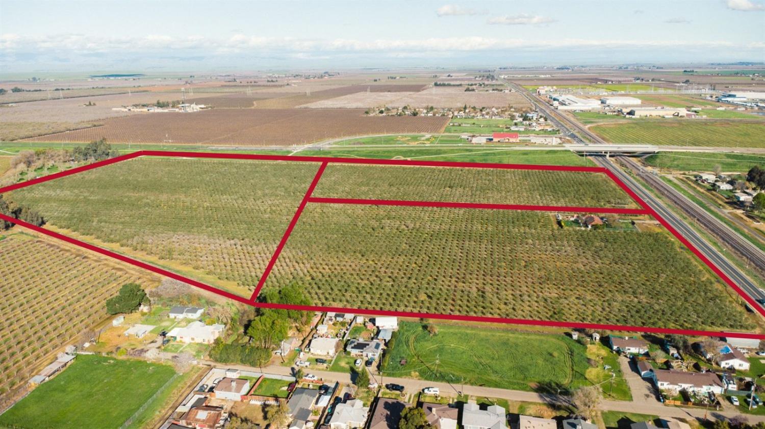 3370 Highway 140 Merced, CA 95340 - Photo 9 of 14 a view of an outdoor space and ocean view
