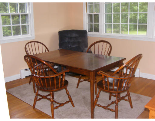 42 Donald Road Burlington, MA 01803 - Photo 3 of 11 Gallery Image 3