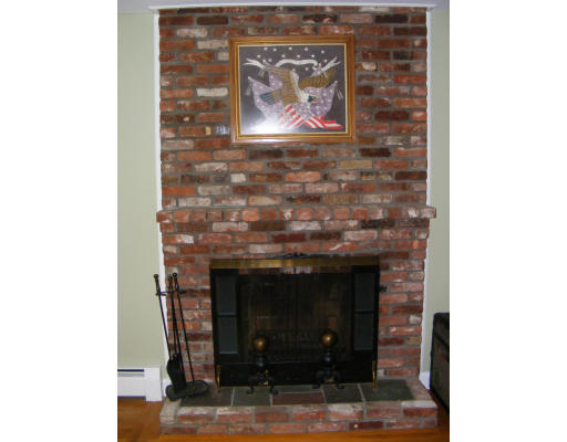 42 Donald Road Burlington, MA 01803 - Photo 5 of 11 Gallery Image 5