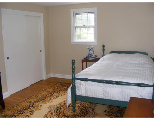 42 Donald Road Burlington, MA 01803 - Photo 8 of 11 Gallery Image 8