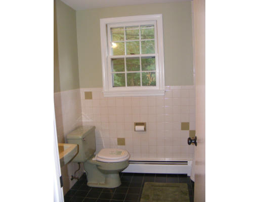 42 Donald Road Burlington, MA 01803 - Photo 9 of 11 Gallery Image 9