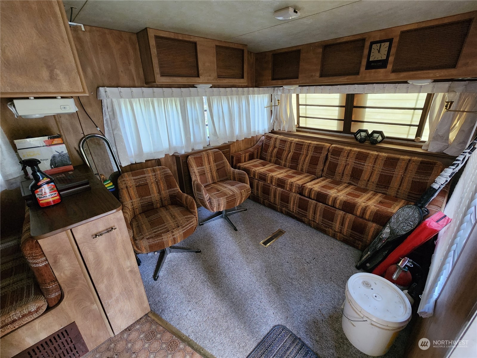5 Prior Loop Road Oroville, WA 98844 - Photo 13 of 34 a living room with furniture