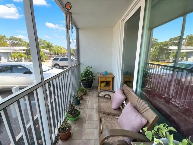 $154,950 | 2700 Coconut Bay Lane, Unit 419, Sarasota, FL 34237