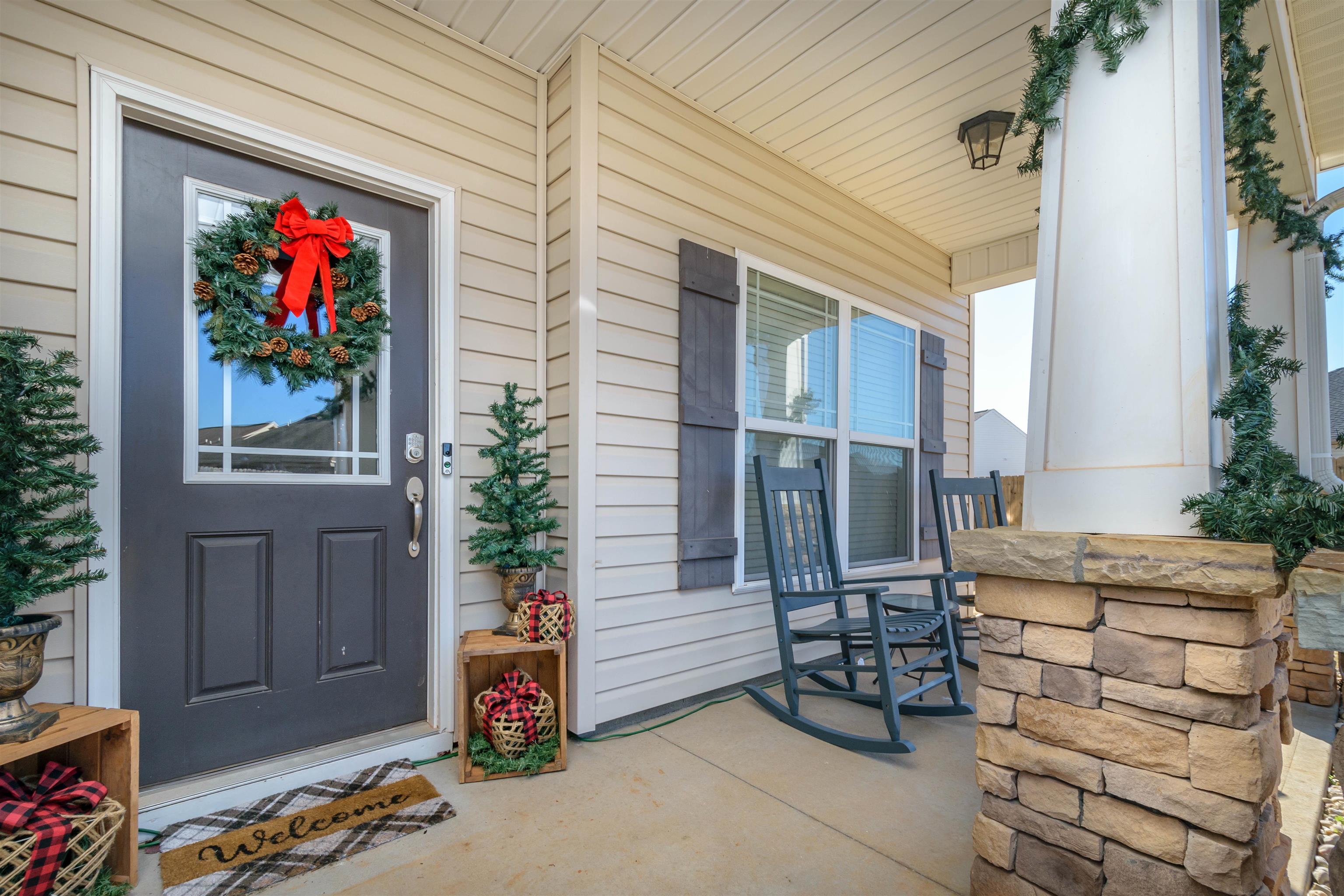 695 Flintrock Drive Boiling Springs, SC 29316 - Photo 2 of 35